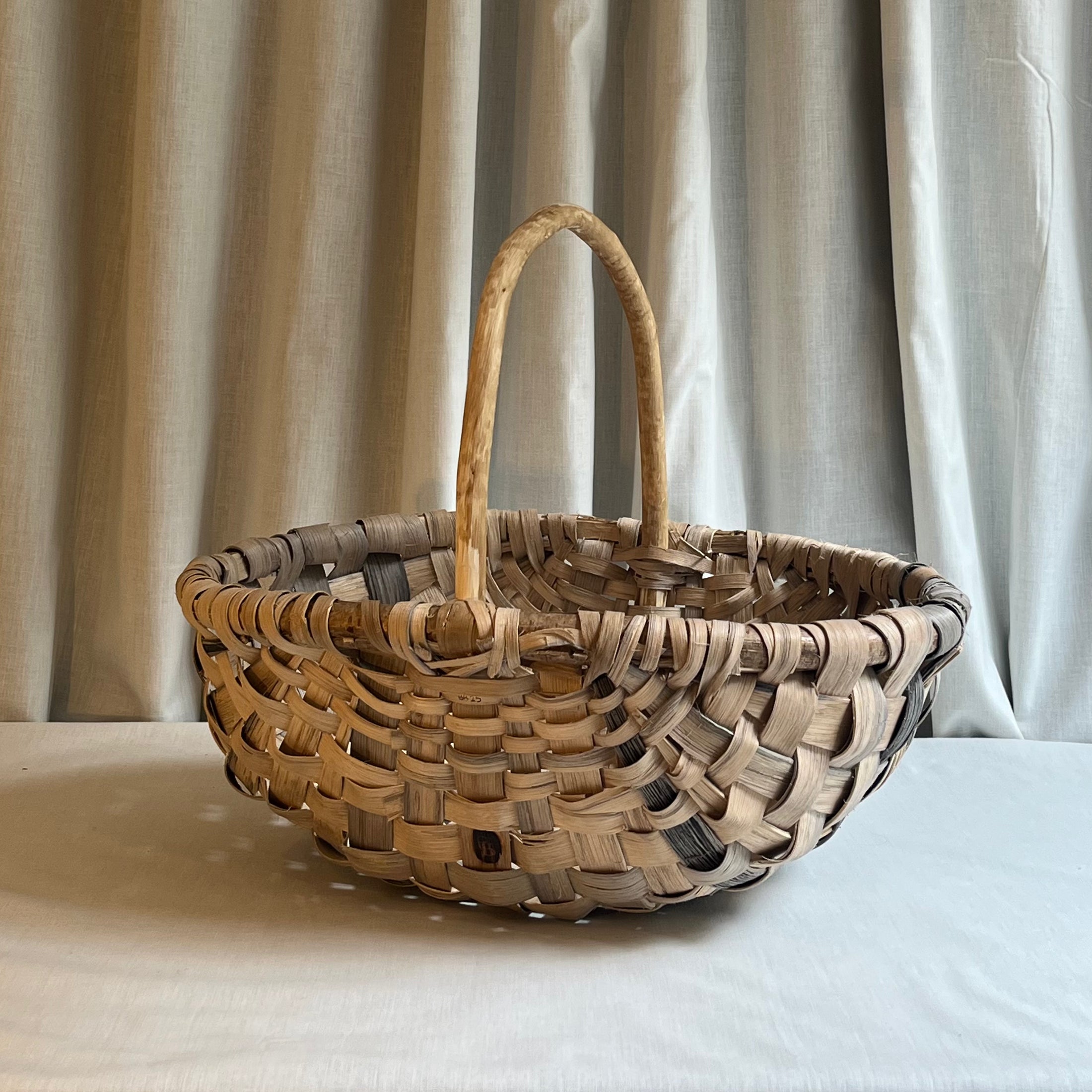 16” Scottish Oak Swill Basket with peeled hazel handle
