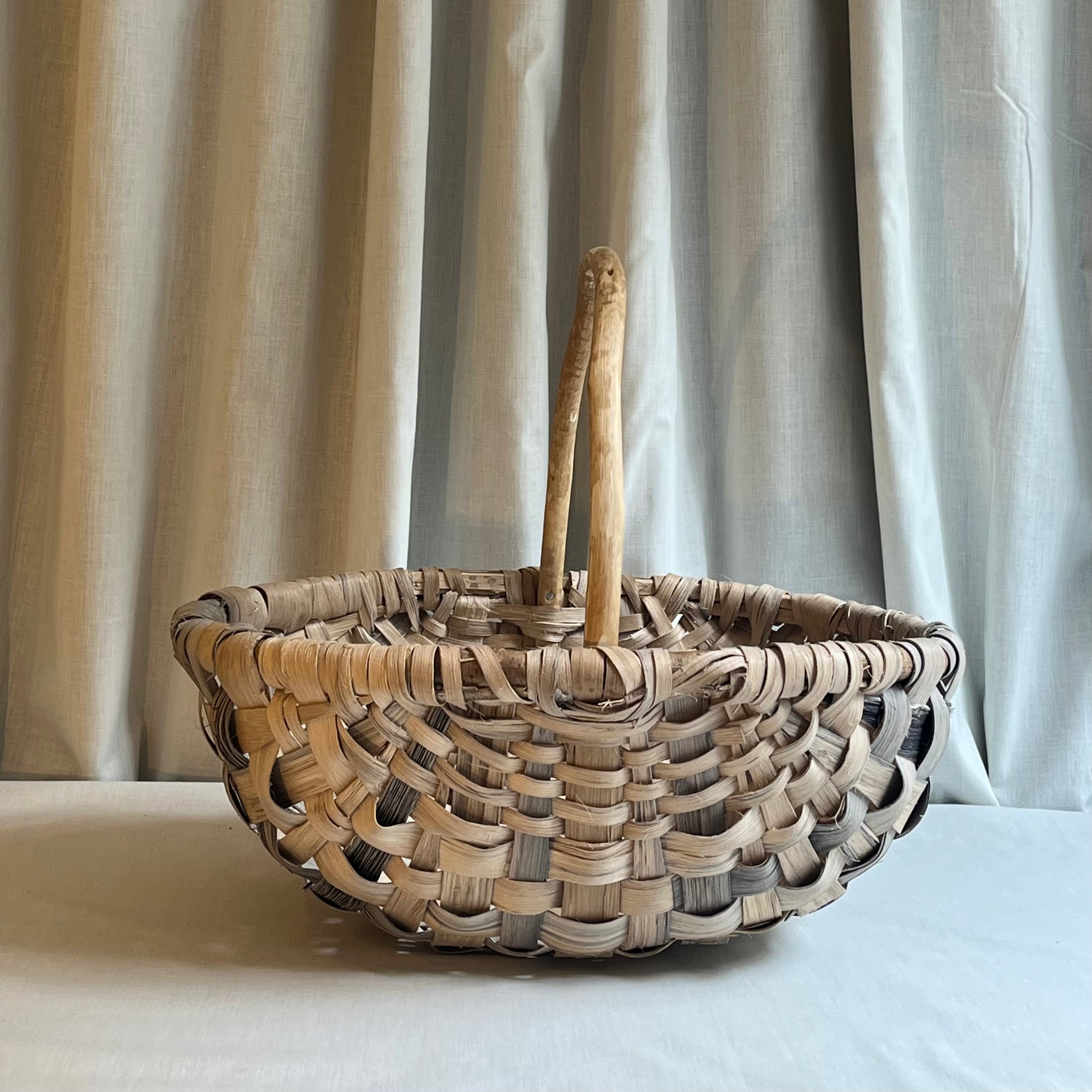 16” Scottish Oak Swill Basket with peeled hazel handle