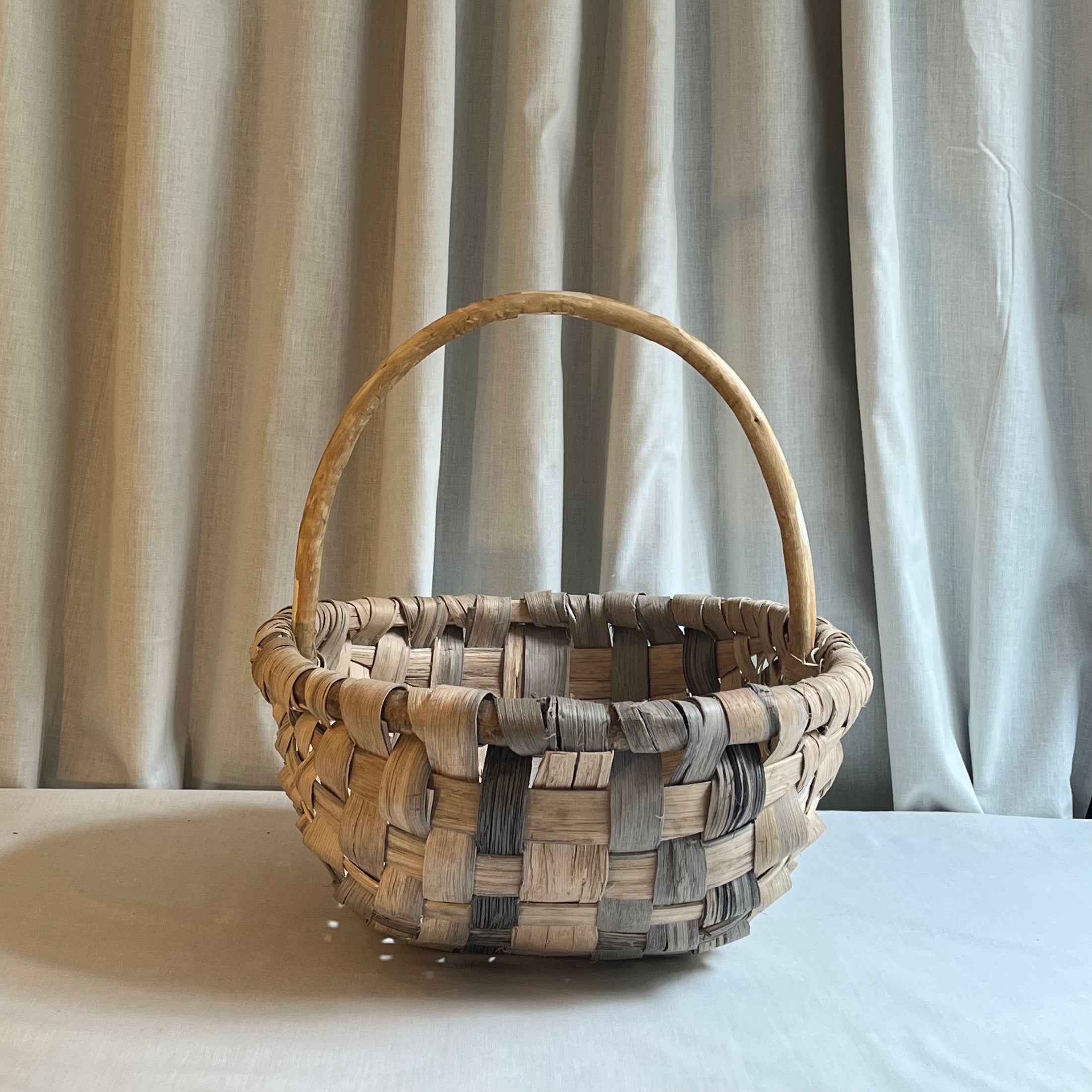 16” Scottish Oak Swill Basket with peeled hazel handle