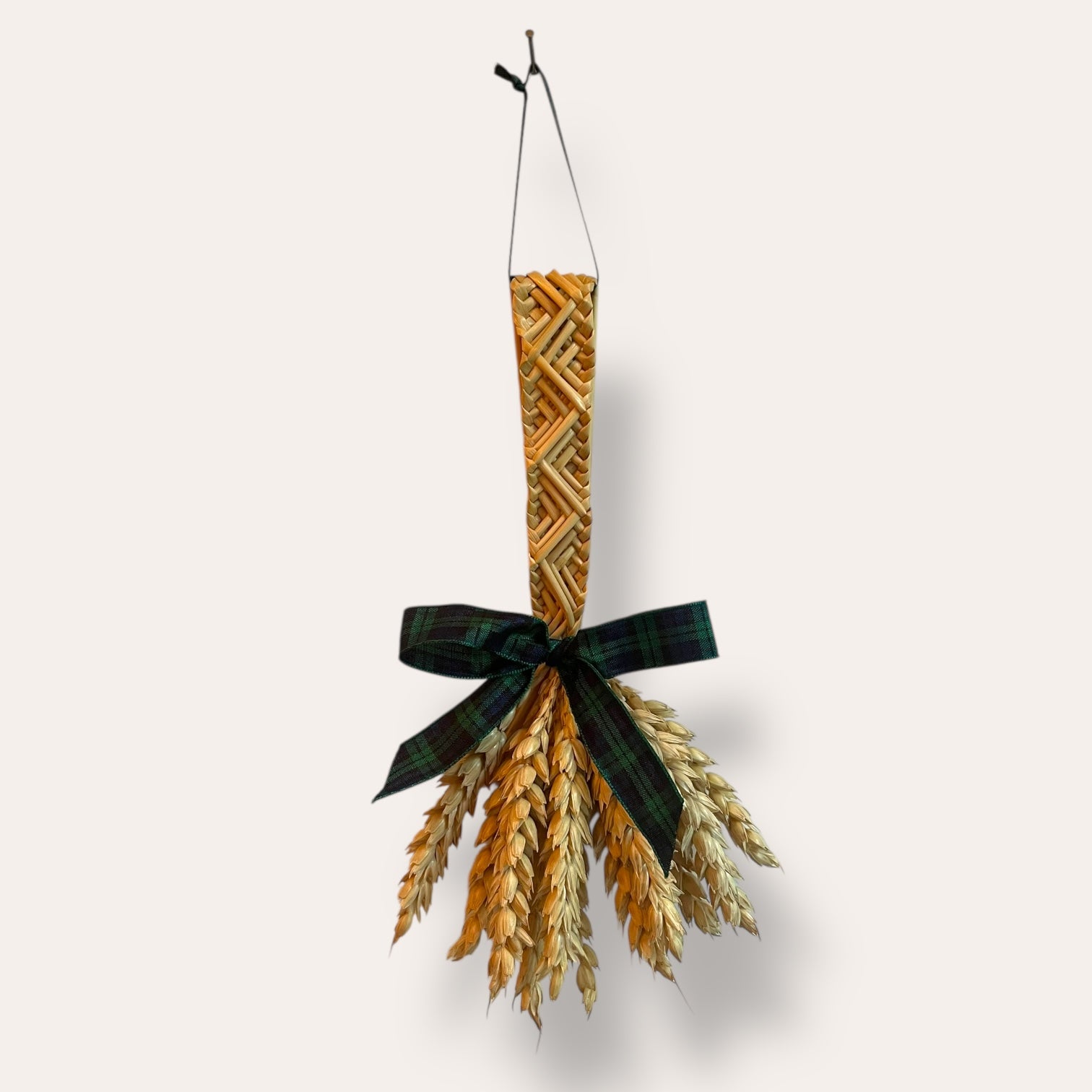 Glory Braid Straw Decoration: Raised Diamond Braid