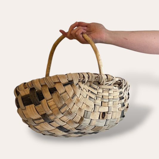 16” Scottish Oak Swill Basket with peeled hazel handle